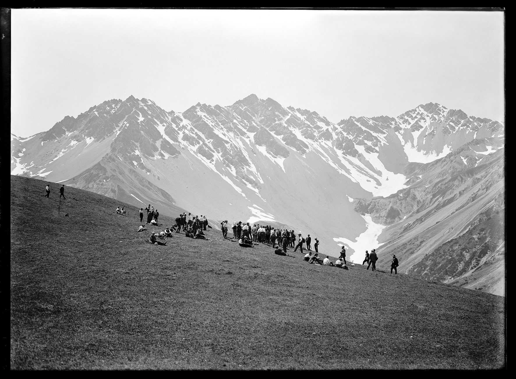 6_StAGR_N1_E_2053_NG_be_Dot20 copy.png
